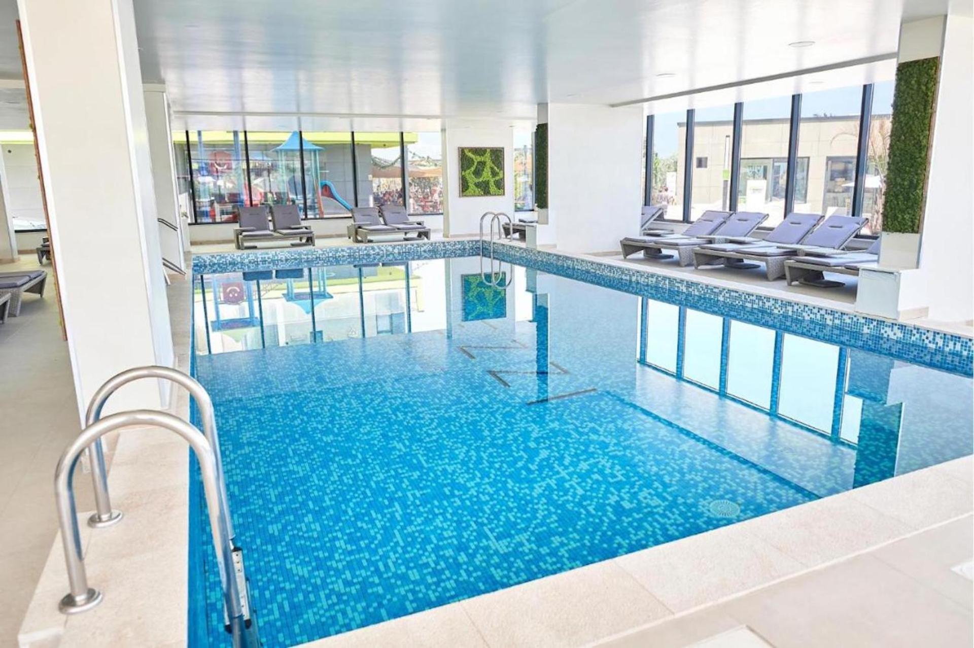 Baby Sea View And Pools Apartment- Mamaia Beach Resort Năvodari Exterior foto